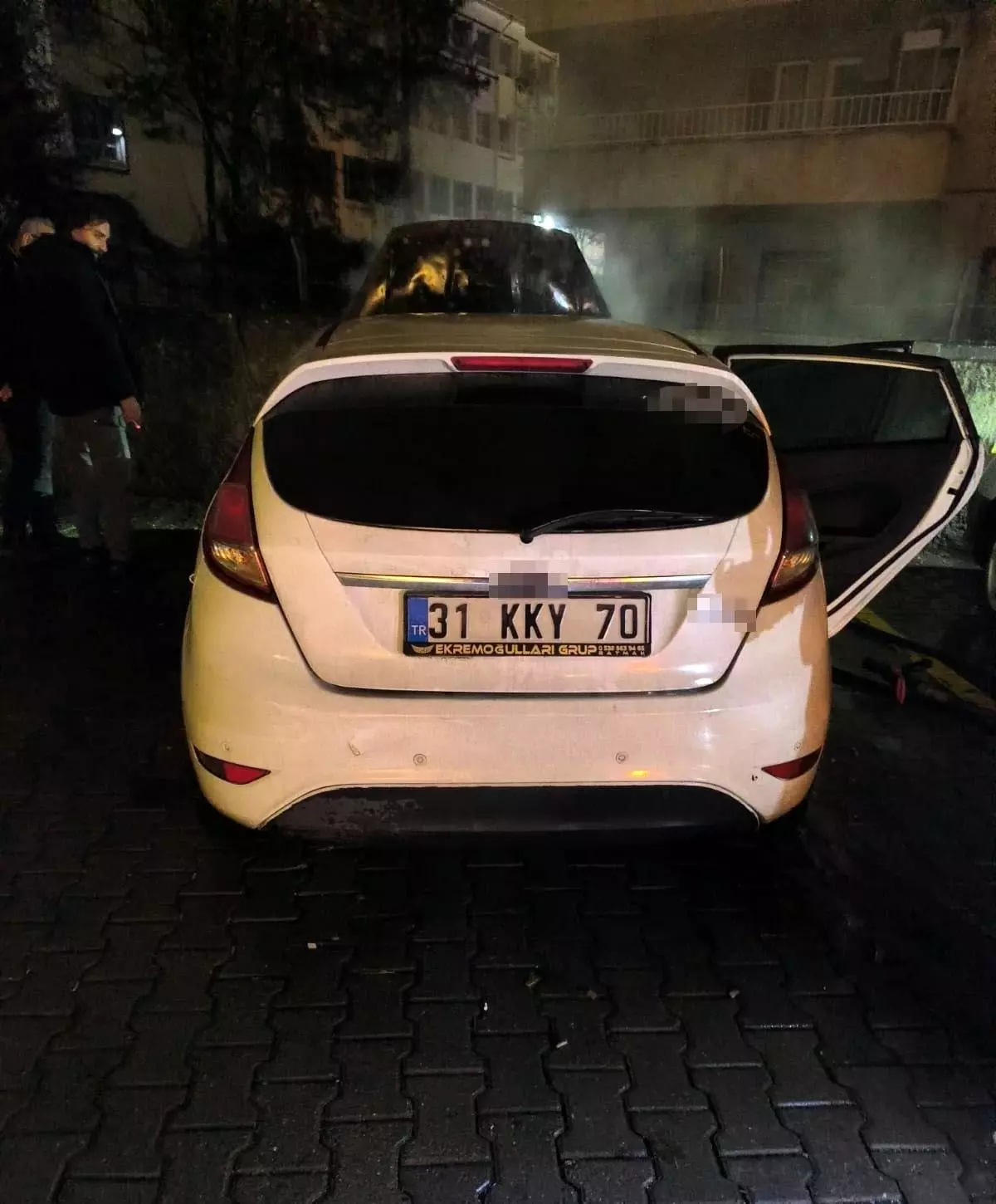 Batman\'da Park Halindeki Araçta Yangın