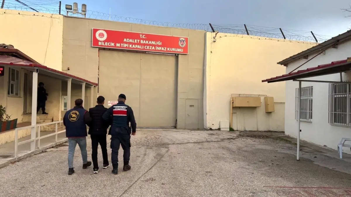 Bilecik\'te Dolandırıcı Asker Kılığına Girdi