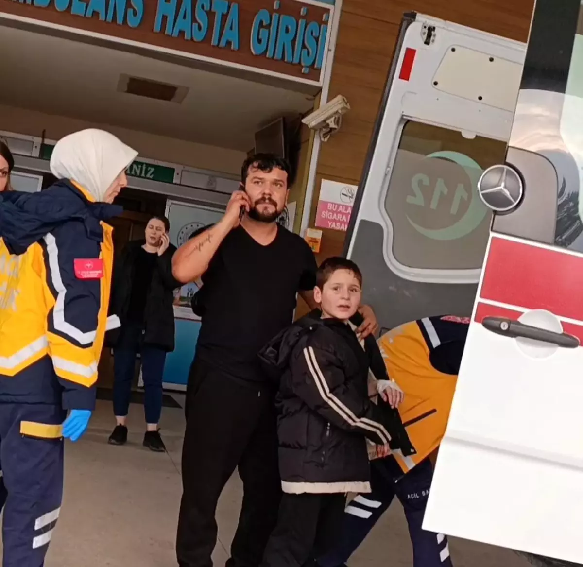 Bursa\'da Çocuk Nacakla Oynarken Yaralandı