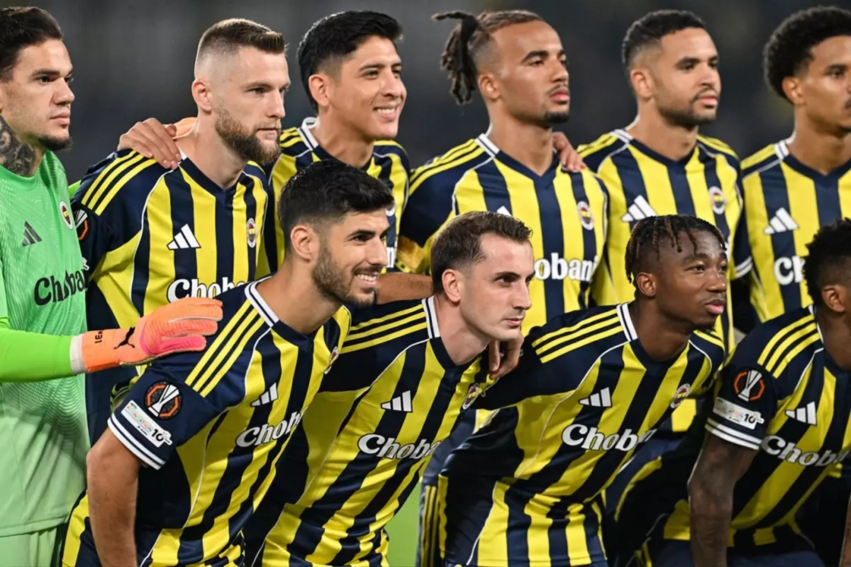 Fenerbahçe\'ye kötü haber! İki yıldız isim Konyaspor maçında forma giyemeyecek