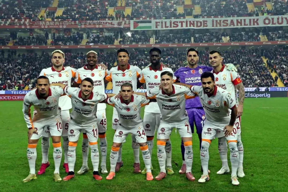 Galatasaray\'da Antalyaspor Maçında Değişiklikler