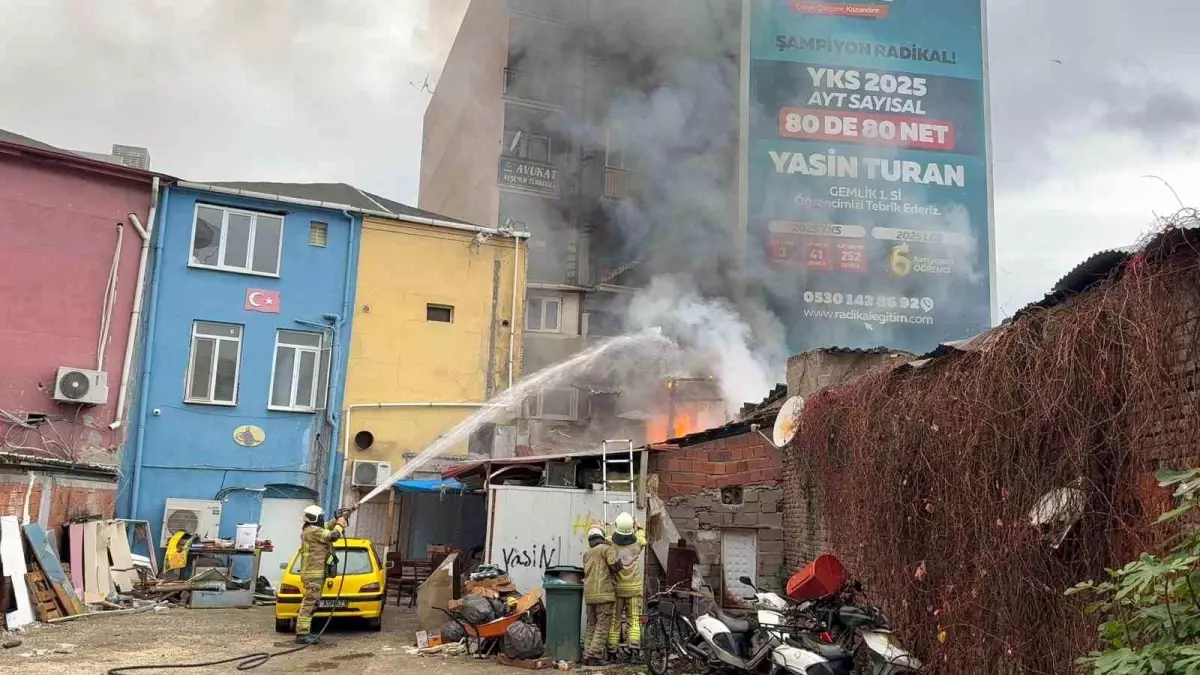Gemlik\'te pide imalathanesinde yangın paniği