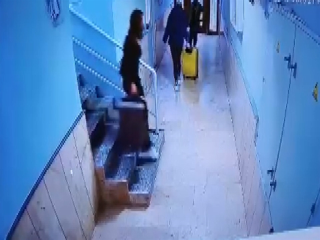 Güllü'nün kızı Tuğyan Ülkem Gülter, annesini öldürmekten tutuklandı Güllü'nün kızı Tuğyan Ülkem Gülter, annesini öldürmekten tutuklandı