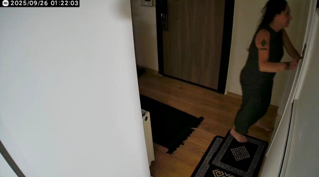 Güllü'nün kızı Tuğyan Ülkem Gülter, annesini öldürmekten tutuklandı Güllü'nün kızı Tuğyan Ülkem Gülter, annesini öldürmekten tutuklandı