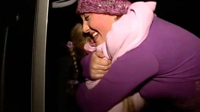 Güllü ve kızının yıllar önceki anları dikkat çekti! O hareketler gözlerden kaçmadı