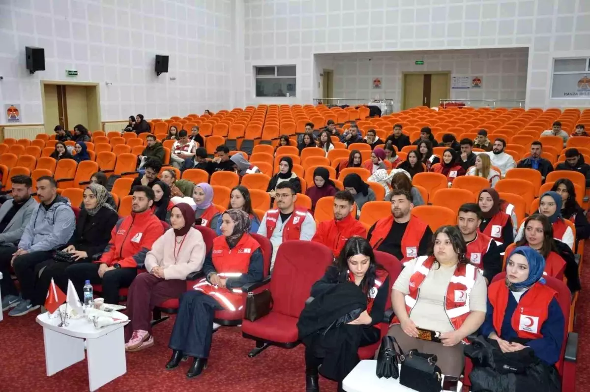 Havza\'da Kızılay Gençlik Buluşması