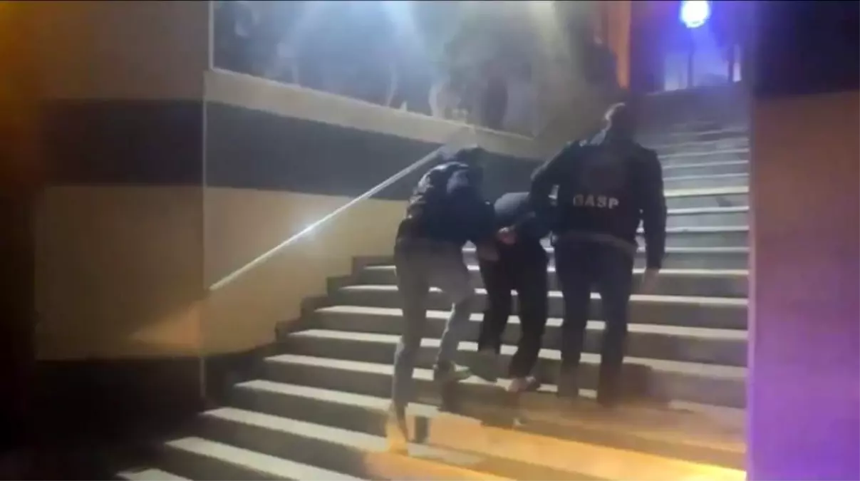 İstanbul\'da Motosikletli Suç Örgütlerine Operasyon