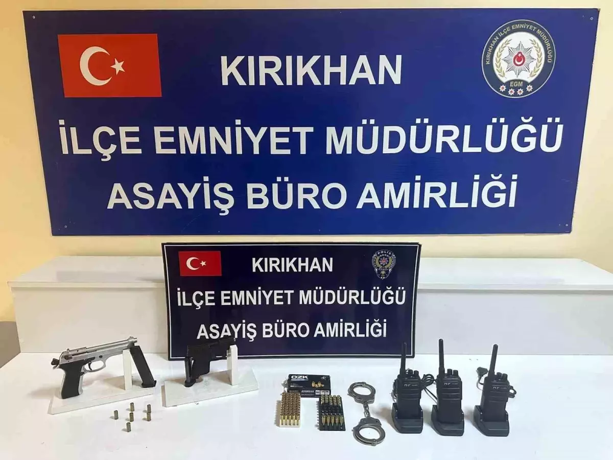 Kırıkhan\'da Şüpheli İki Kişiden Silah ve Mermiler Ele Geçirildi