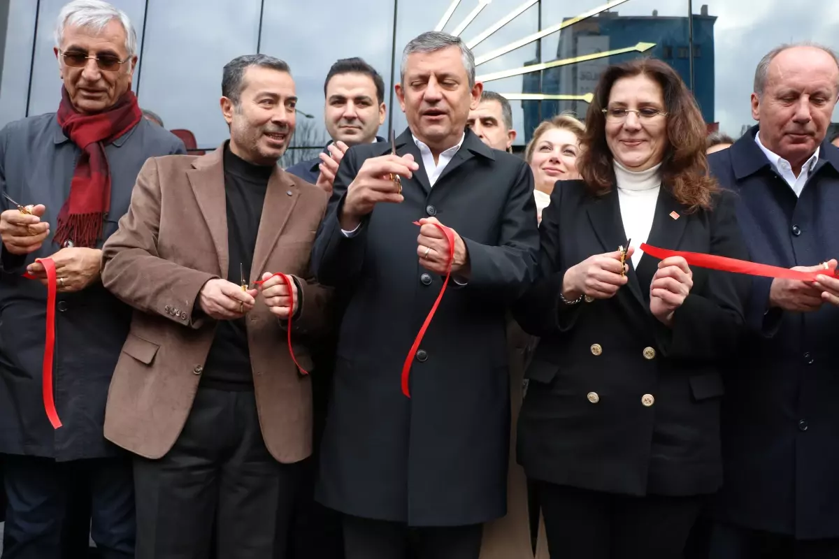 CHP\'nin Yeni İl Binası Açıldı