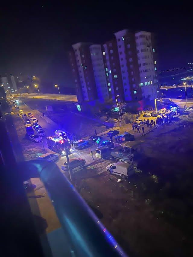 Sultan'ın evinin önünde pusu kurdu, gördüğü gibi defalarca ateş etti Sultan'ın evinin önünde pusu kurdu, gördüğü gibi defalarca ateş etti