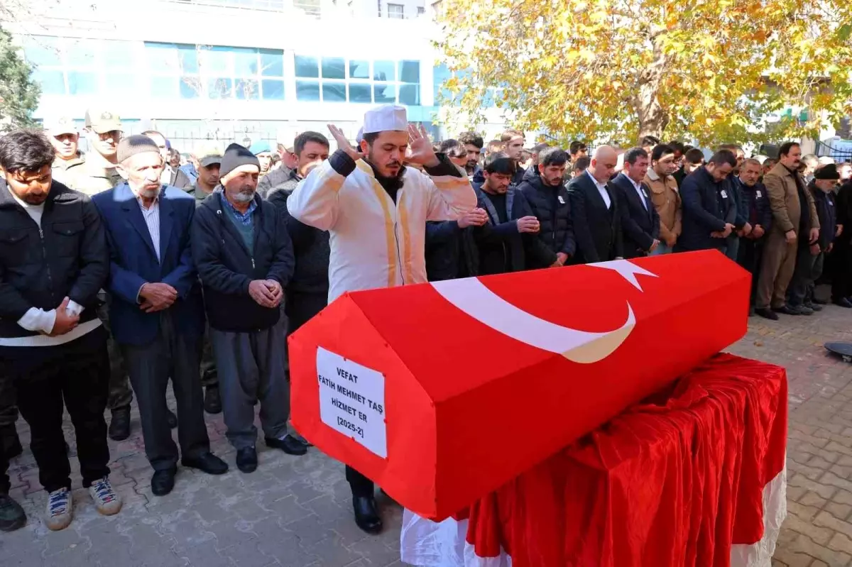 20 Yaşındaki Asker Vefat Etti