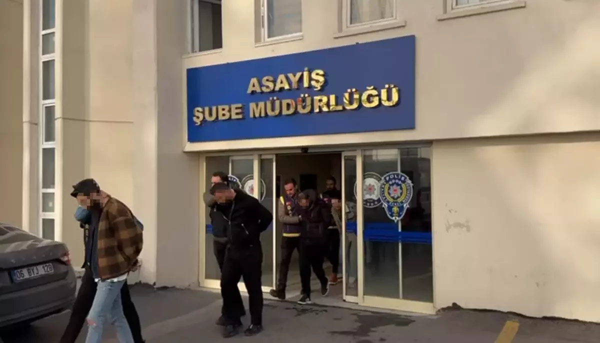 Eğlence Mekanında Silahlı Kavga: 9 Gözaltı