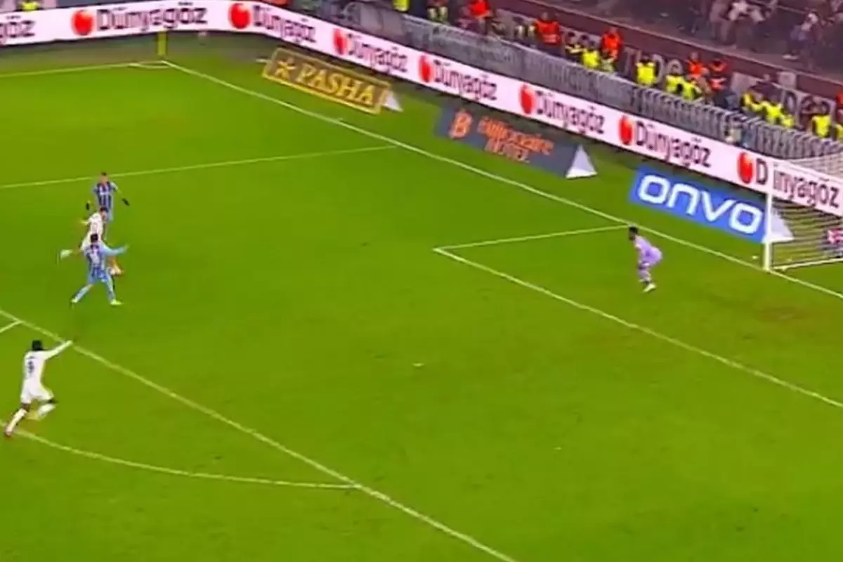 Beşiktaşlı taraftarlardan Jurasek\'e büyük tepki