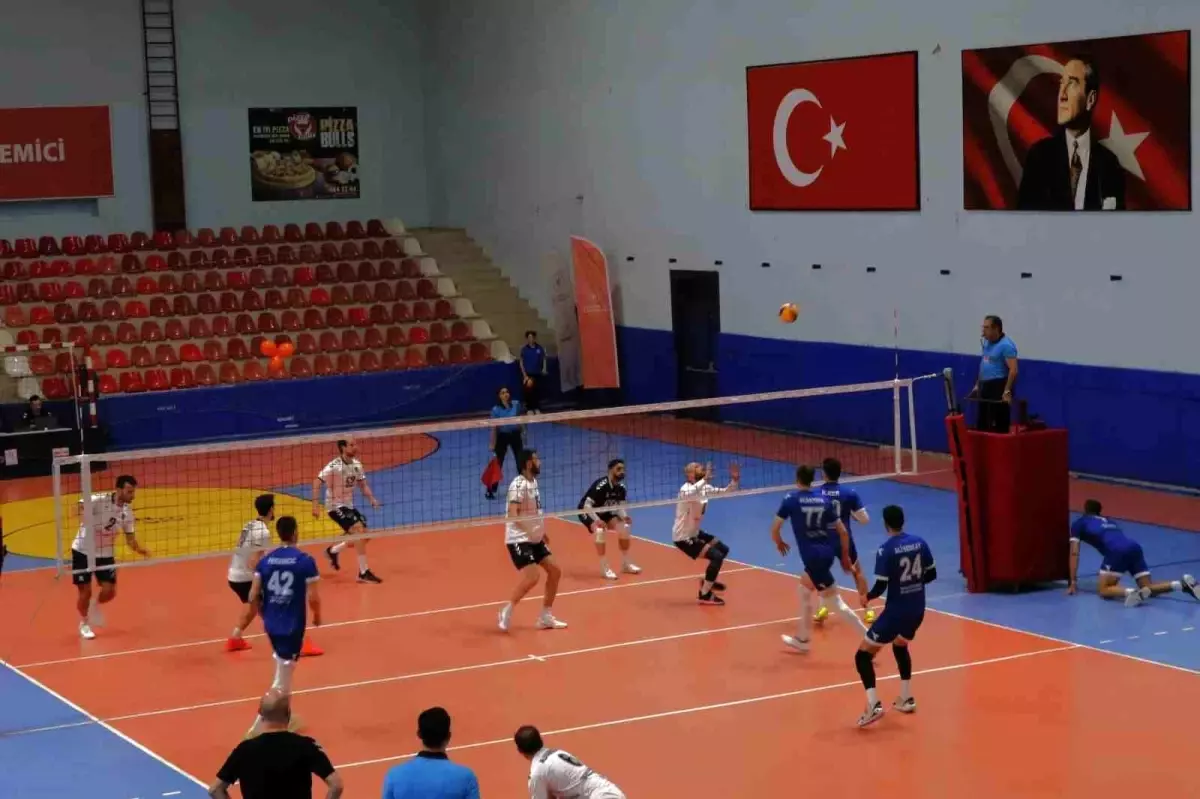 Düzce Belediyesi Spor Akademisi evinde Niksar Belediyespor\'u 3-1 ile geçti