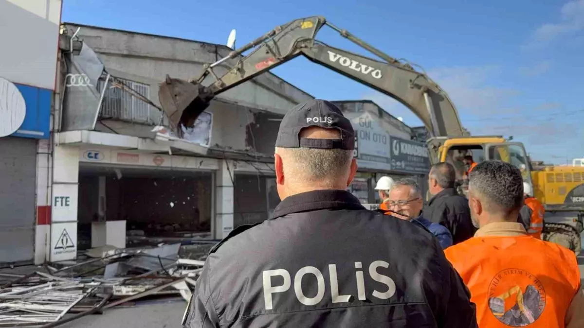 Gülsan Sanayi Sitesi\'nde ilk yıkım başladı