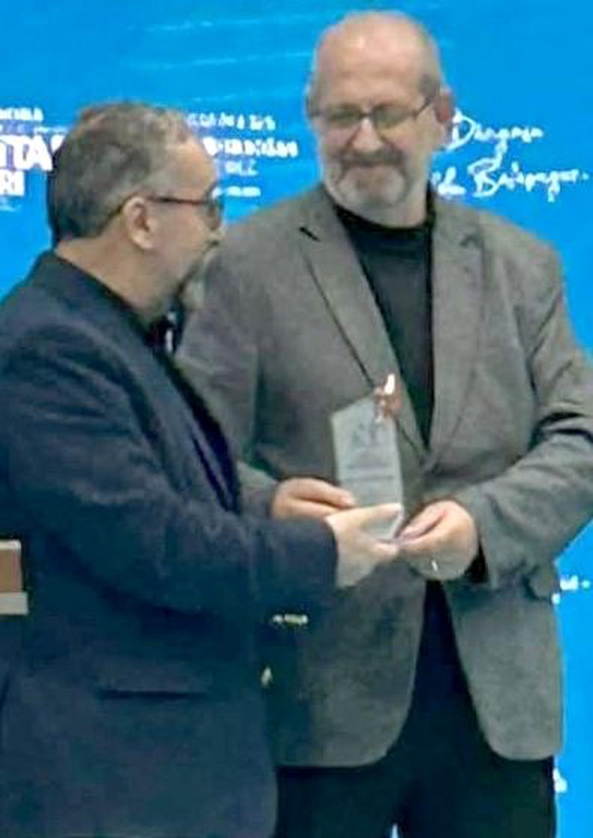 Hasan Hüseyin Tokuş\'a edebiyat ödülü