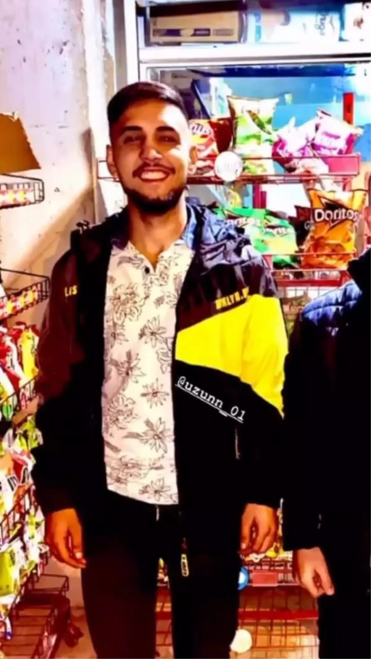 Adana\'da Motosiklet Kamyonete Çarptı: 1 Ölü