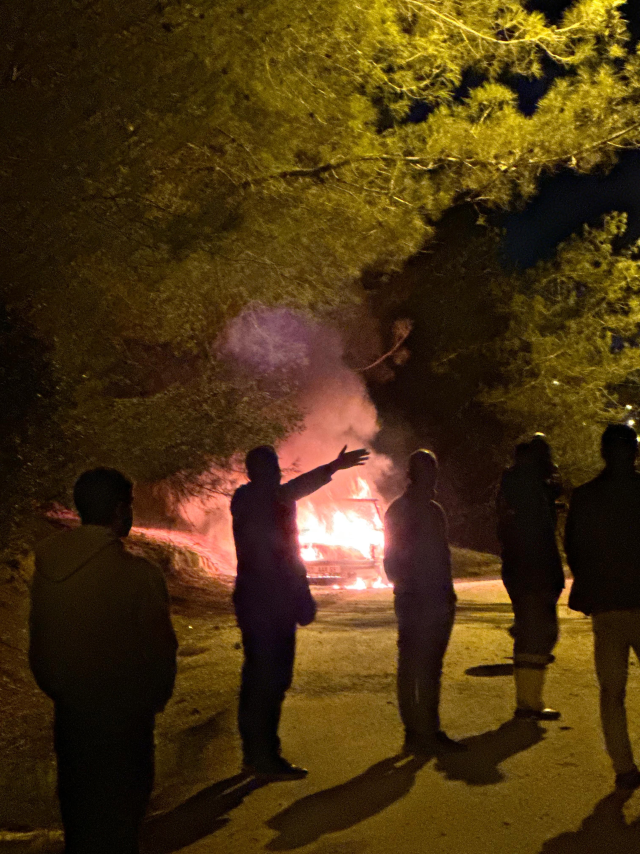 Otomobil patladı, feci şekilde can verdi Otomobil patladı, feci şekilde can verdi