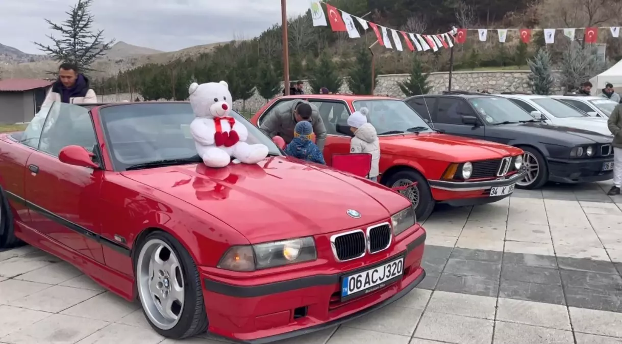 Himmet için otomobil konvoyu