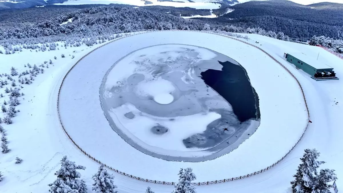 Sarıkamış Kayak Merkezi\'nde Suni Kar Üretimi Başladı