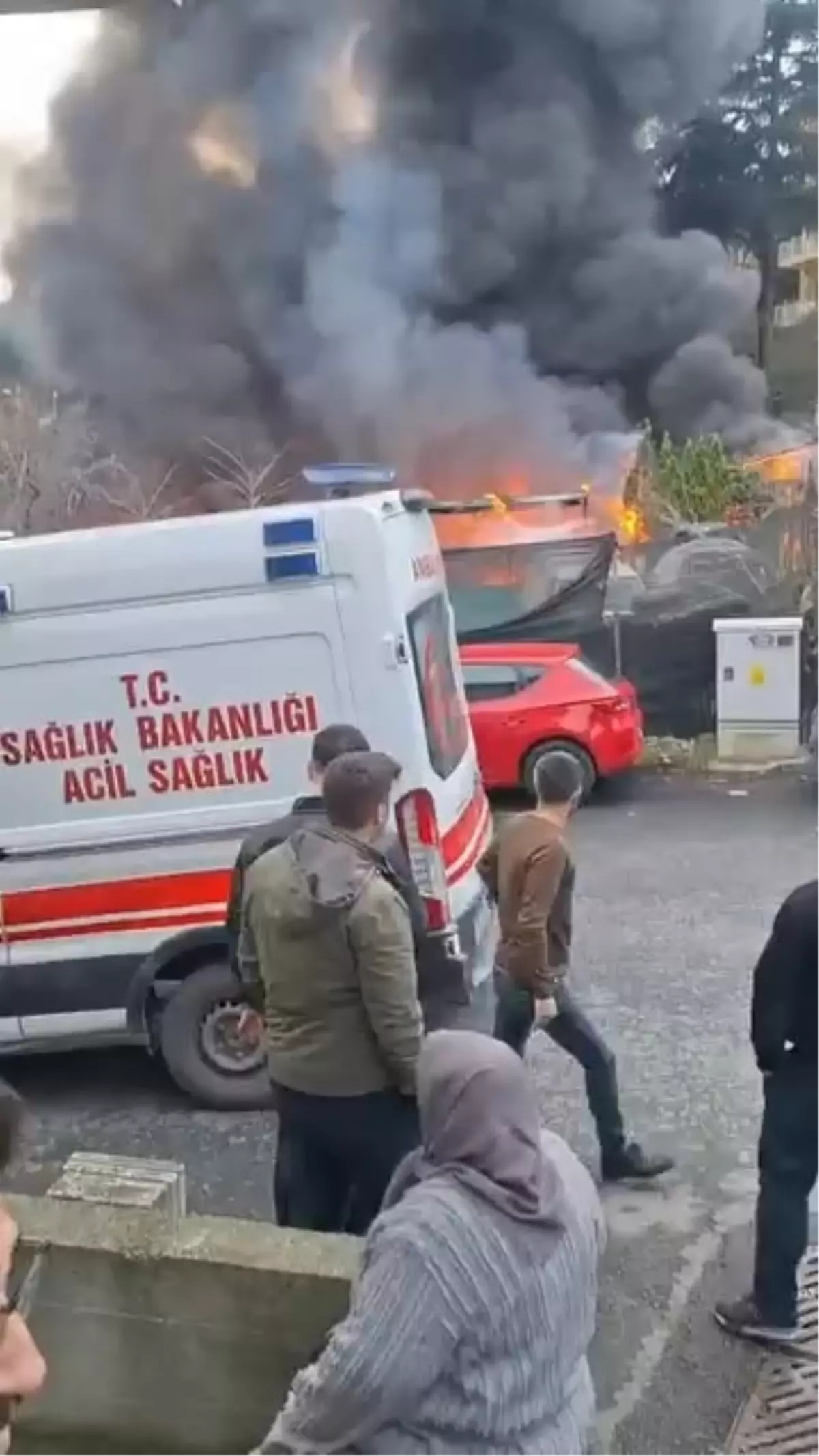 Yeniköy'de Yangın Çıktı