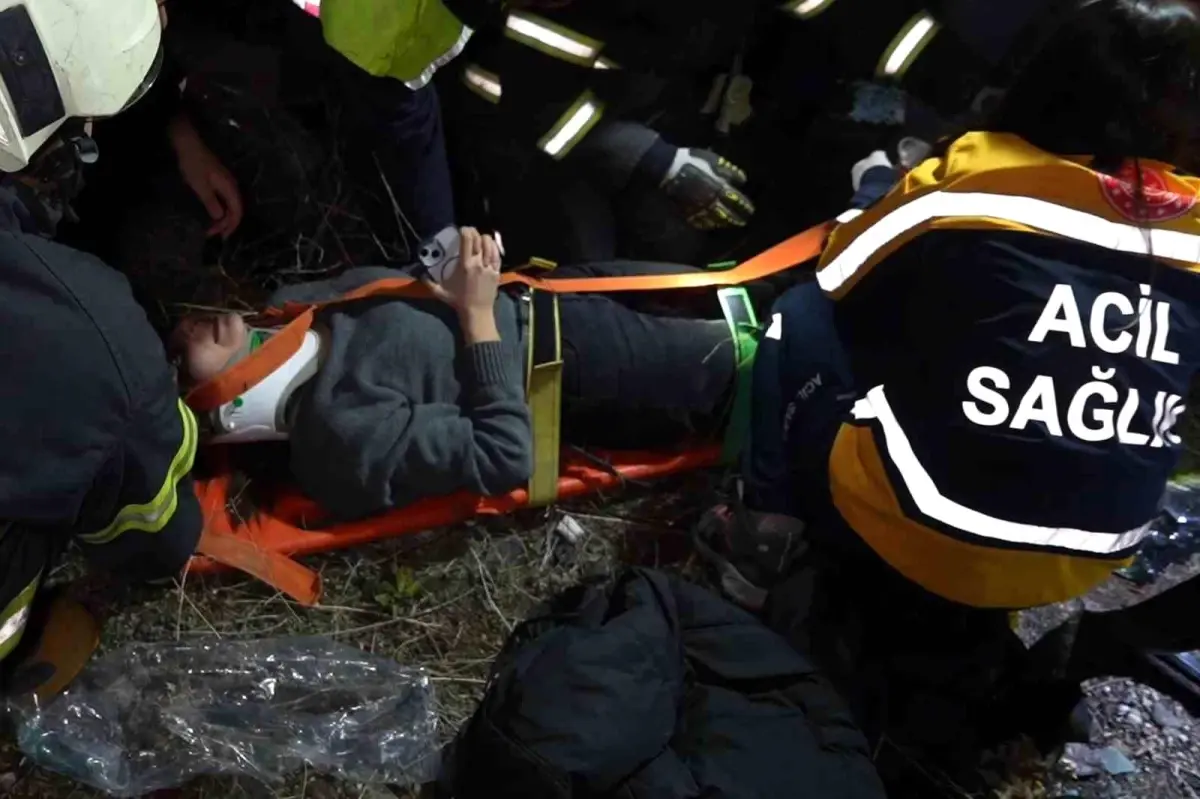 Kırıkkale\'de Takla Atan Araçta 3 Yaralı