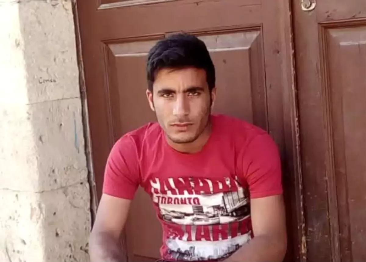 Tarsus\'ta Kamyon Kazası: 22 Yaşındaki Genç Hayatını Kaybetti