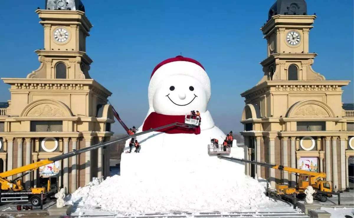 Harbin\'de Dev Kardan Adam