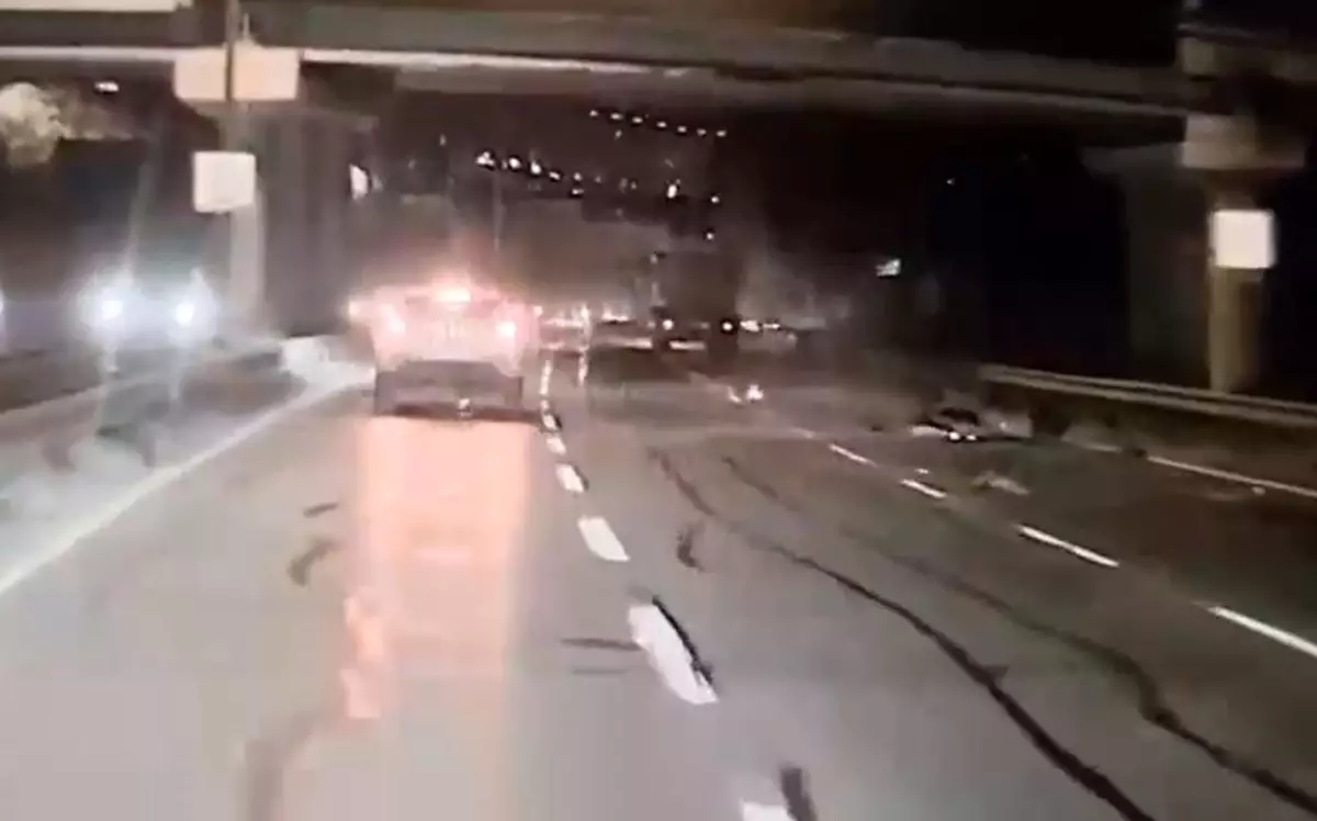 Esenyurt\'ta Alkollü Sürücü Kurye Çarptı