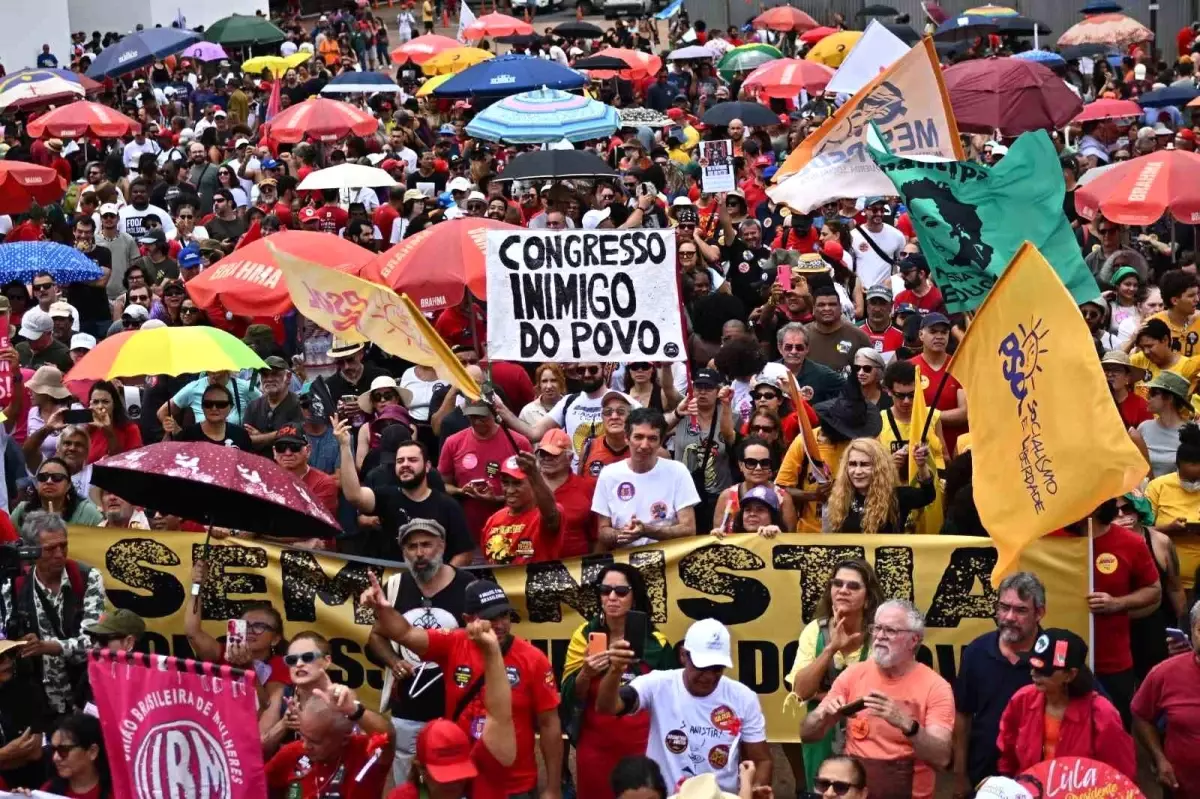 Brezilya\'da Bolsonaro\'ya Protesto