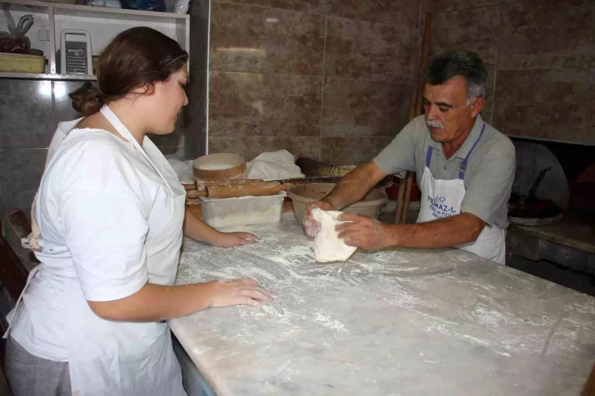 Pideci Usta Gençlere Meslek Kapısı Açıyor