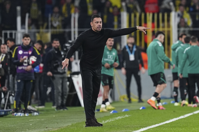 Çağdaş Atan'dan tepki: Hakemliği bıraktı, neden VAR koltuğunda? Çağdaş Atan'dan tepki: Hakemliği bıraktı, neden VAR koltuğunda?