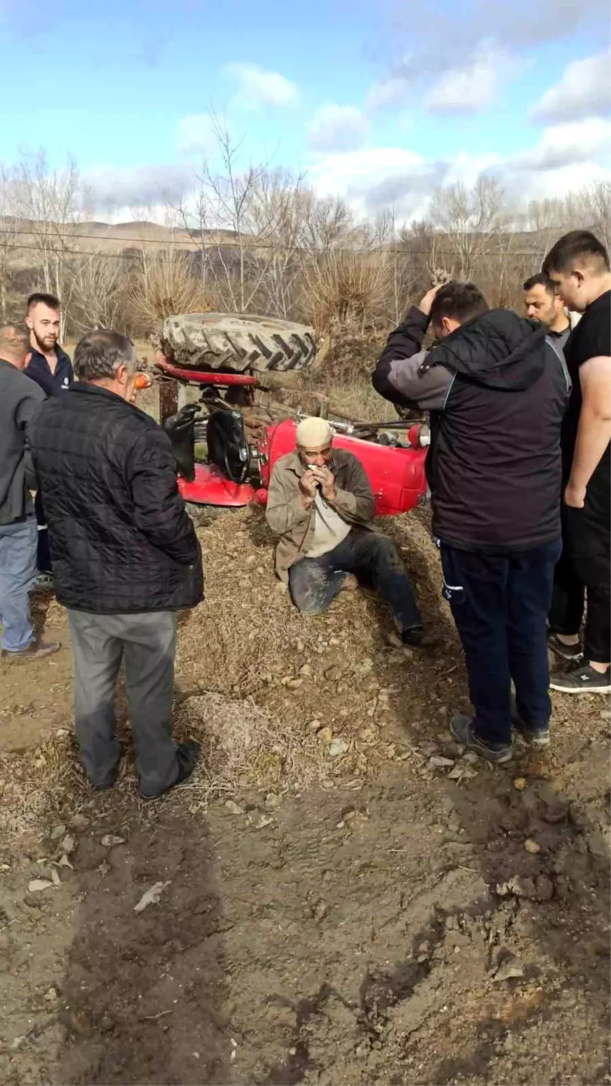 Kastamonu\'da Cenaze Aracı ve Traktör Çarpıştı