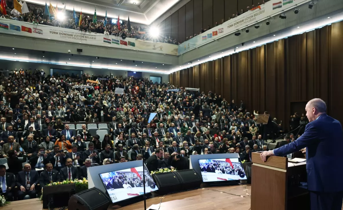 Cumhurbaşkanı Erdoğan: CHP, Türk dünyasına şaşı bakmayı sürdürmektedir