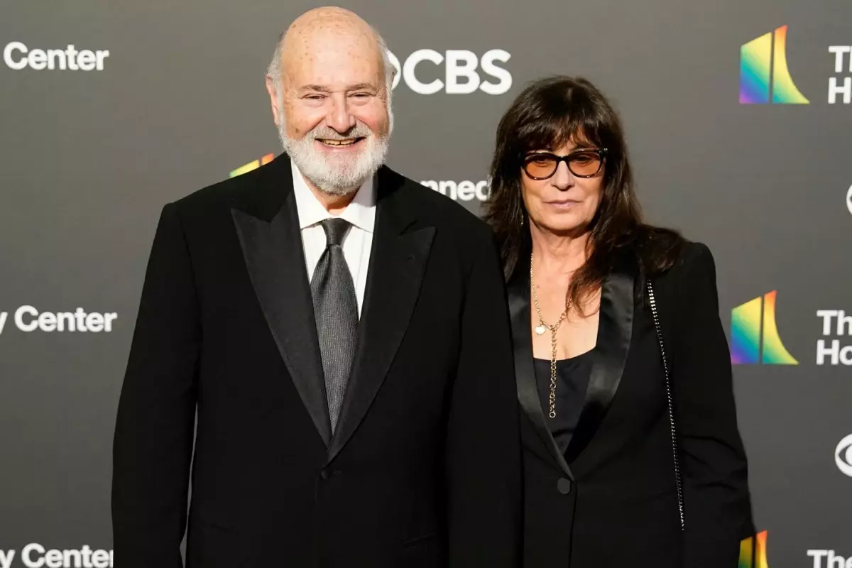 Dünyaca ünlü yönetmen ve eşi, evlerinde bıçaklanmış halde ölü bulundu