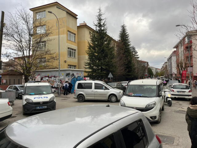 Eskişehir'de 12 yaşındaki çocuk okul çıkışında bıçaklandı