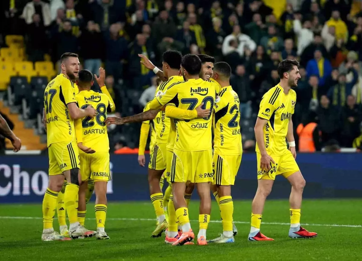 Fenerbahçe Konyaspor\'u 4-0 Yendi
