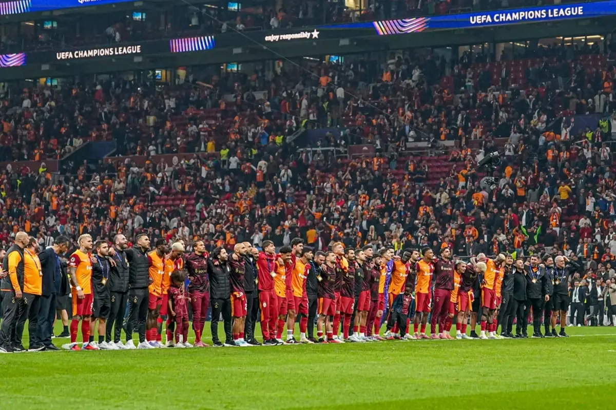 Galatasaray\'da 3 ayrılık yolda