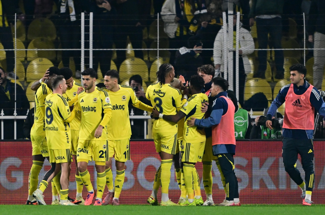 Kadıköy'de resital! Fenerbahçe, Konyaspor'u 9 dakikada mat etti
