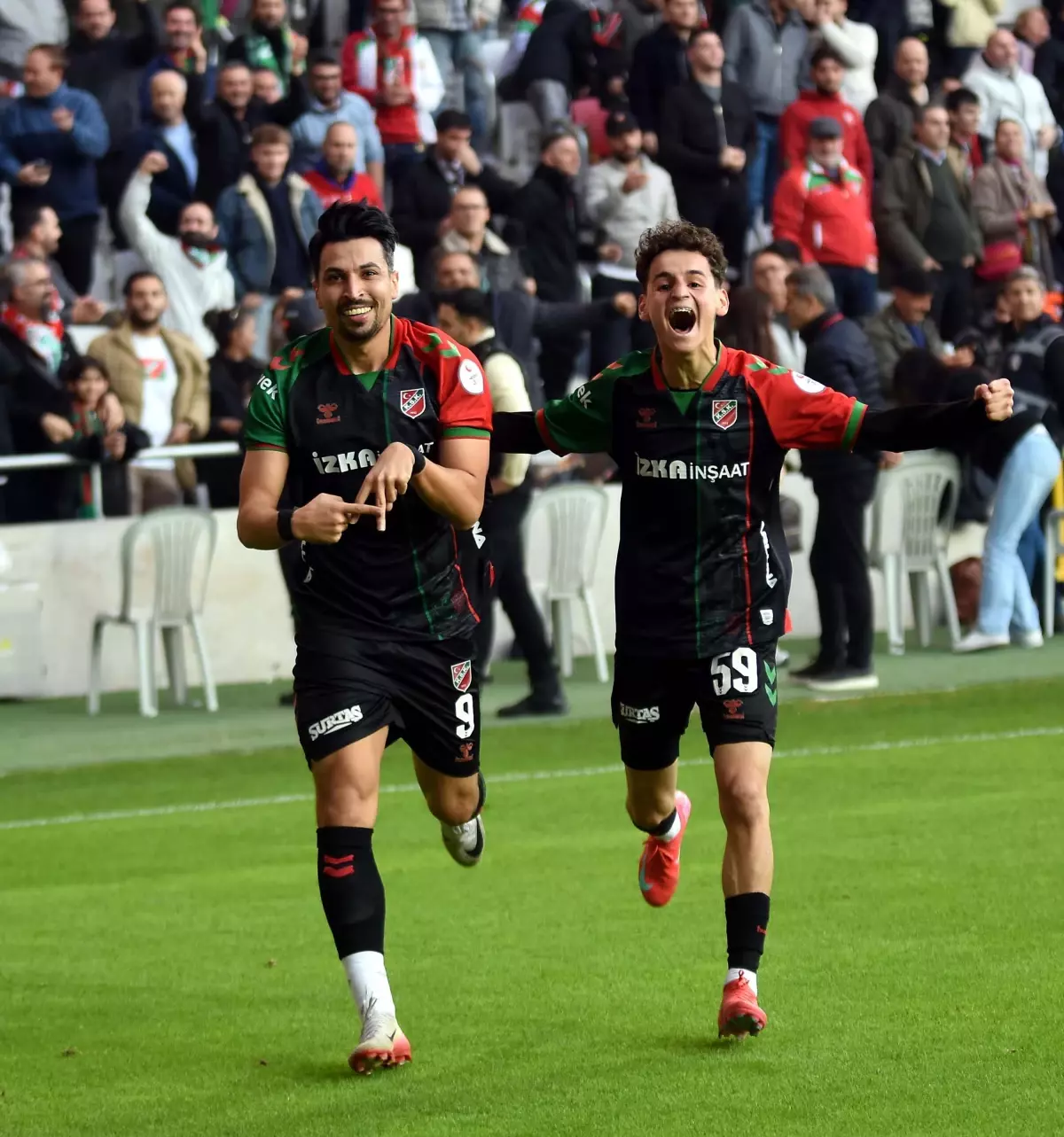 Karşıyaka\'nın Genç Yıldızı Adem Yeşilyurt Göz Dolduruyor