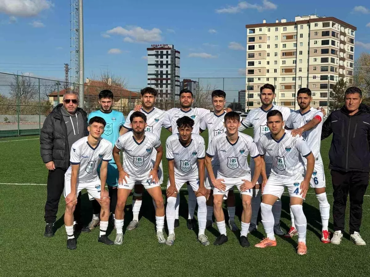 Kayseri Atletikspor Zirveyi Yakın Takipte