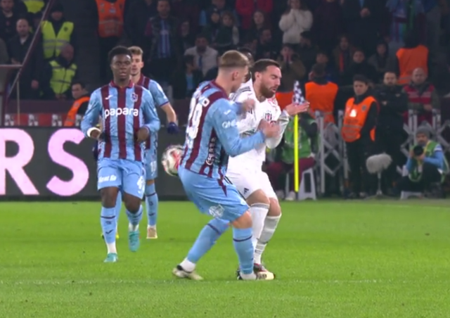 Kırmız kart doğru mu? Ünlü yorumcular ülkeyi ikiye bölen pozisyona som moktayı koydu