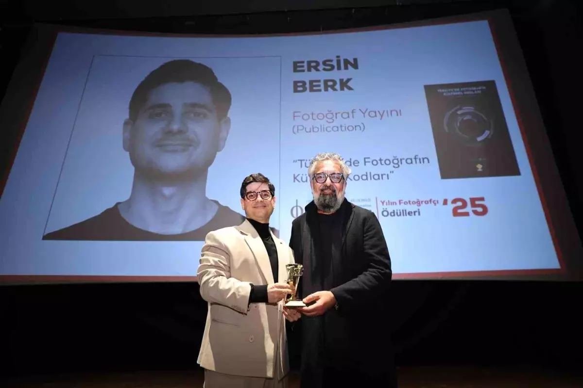 Ersin Berk\'e Yılın Fotoğraf Yayını Ödülü
