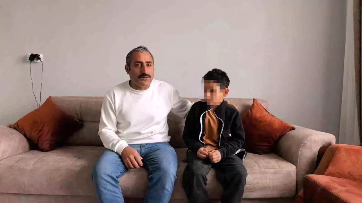 Okul Müdürü Öğrenciyi Darp Etti