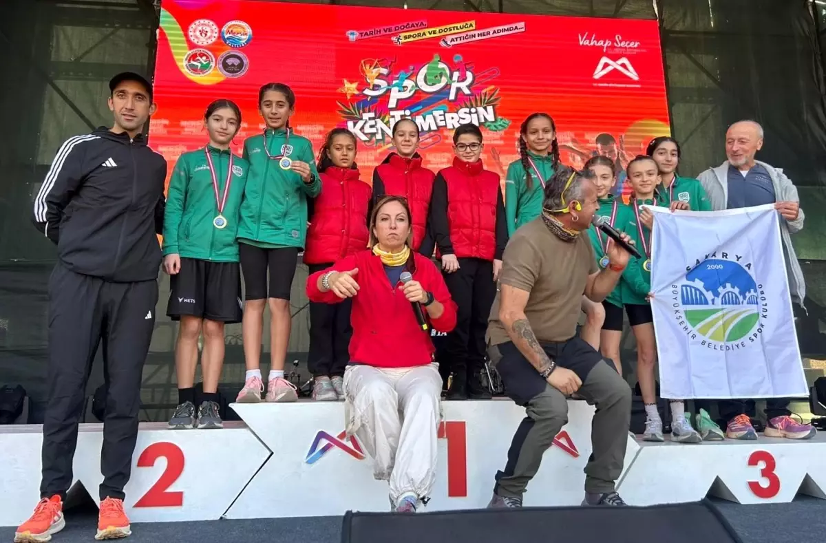 Sakarya Büyükşehir sporcuları Zonguldak ve Mersin\'den 5 madalyayla döndü