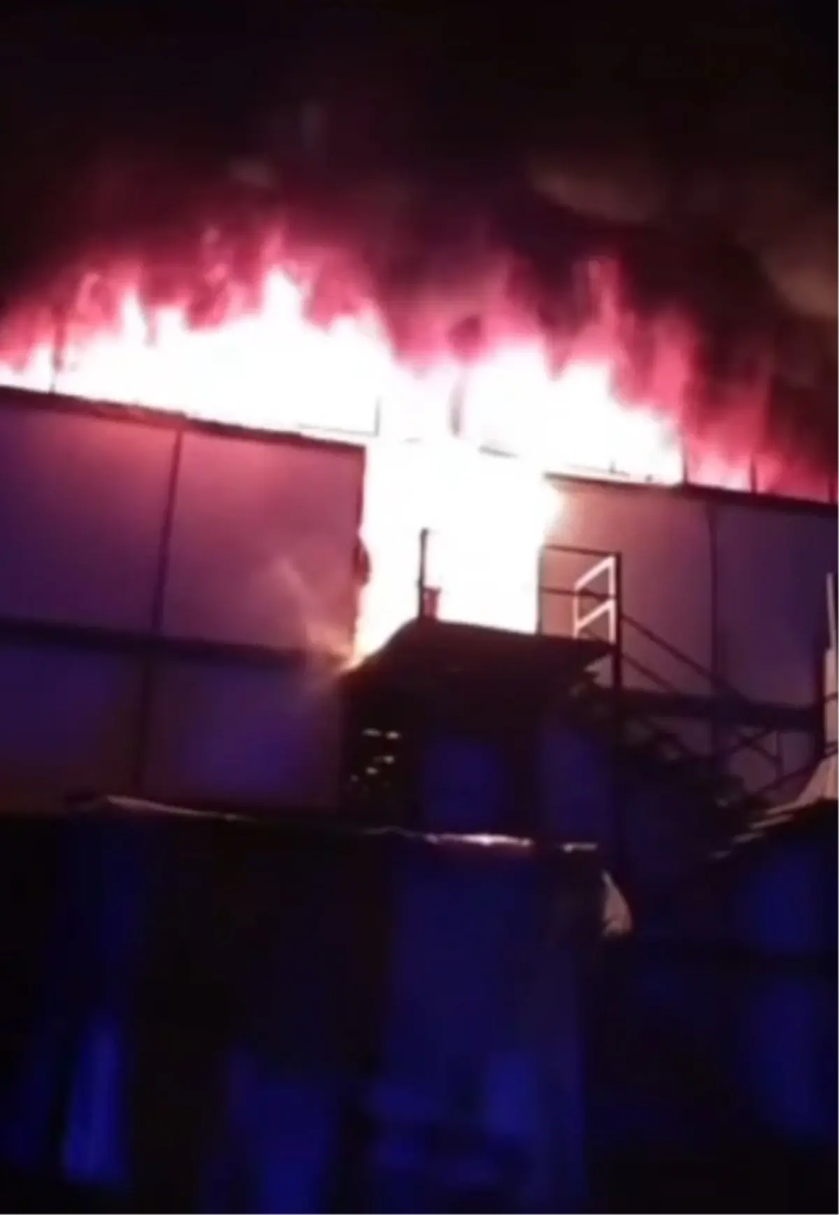 Belen\'de Yatakhane Konteynerinde Yangın