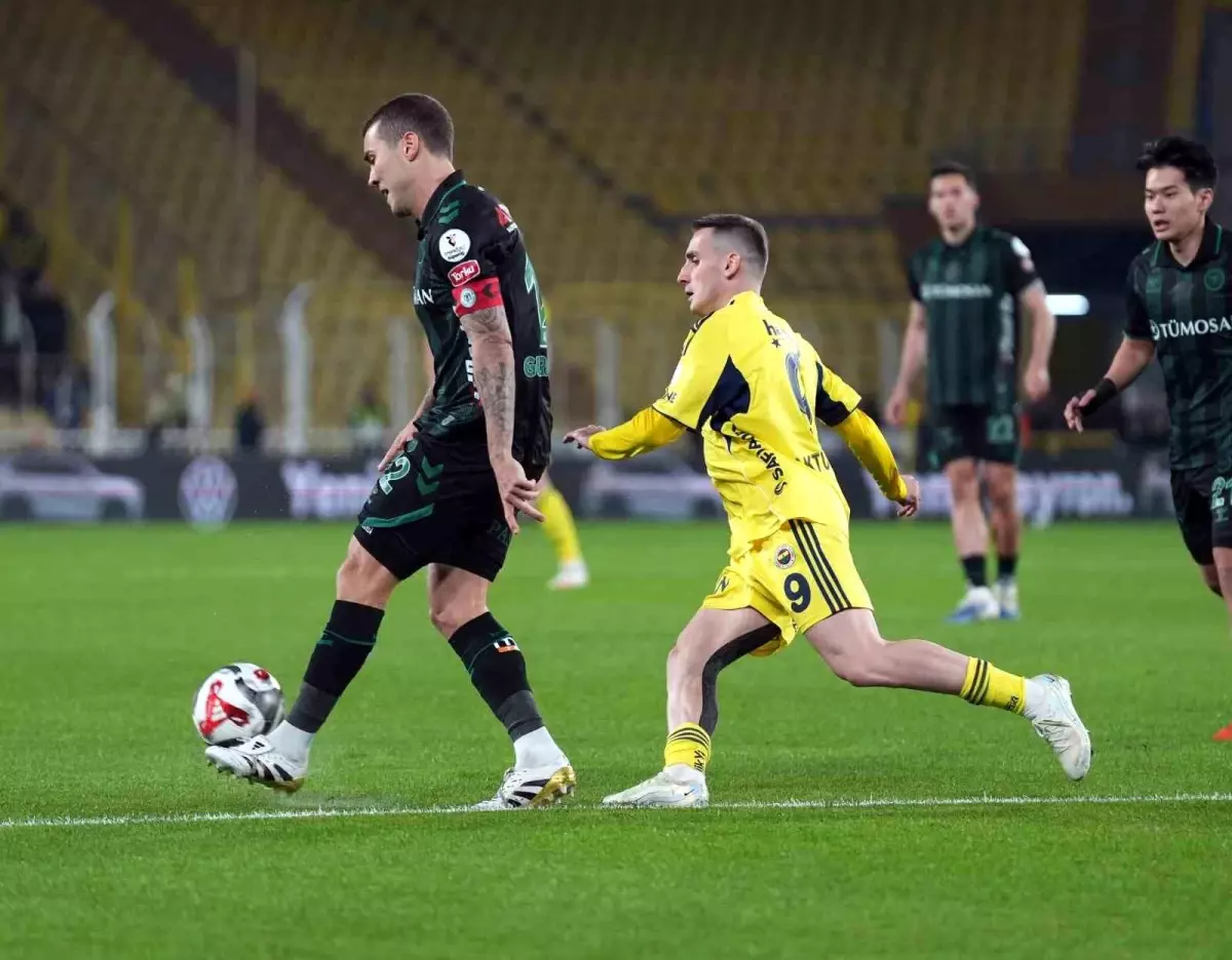 Fenerbahçe - Konyaspor: İlk 15 Dakika Golsüz