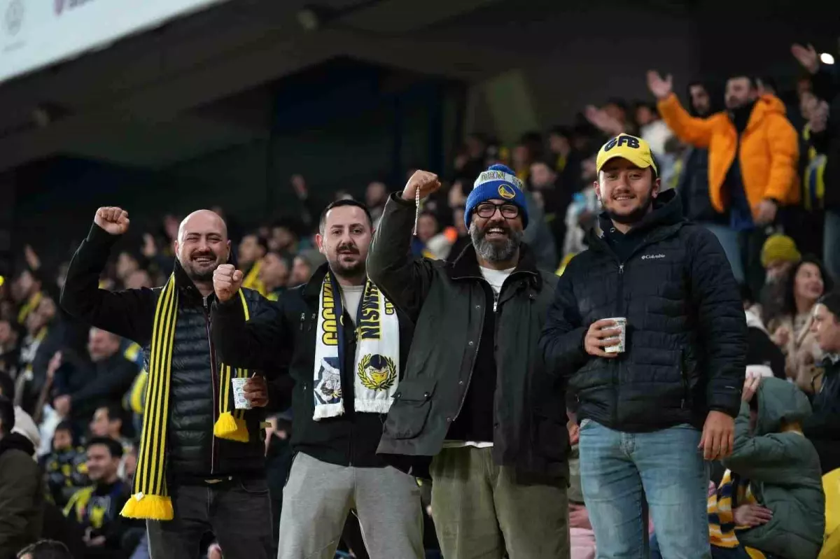 Fenerbahçe 3-0 Önde