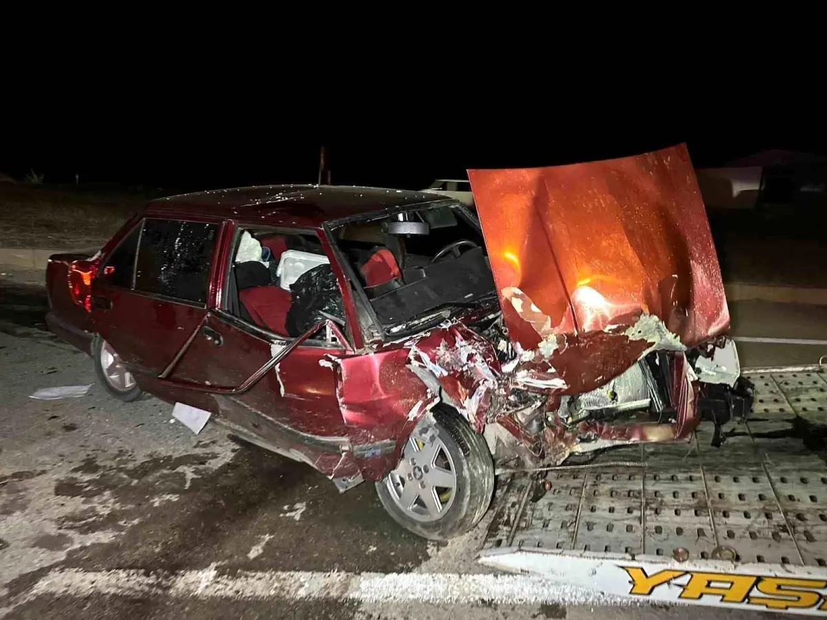 Uşak\'ta Trafik Kazası: 6 Yaralı