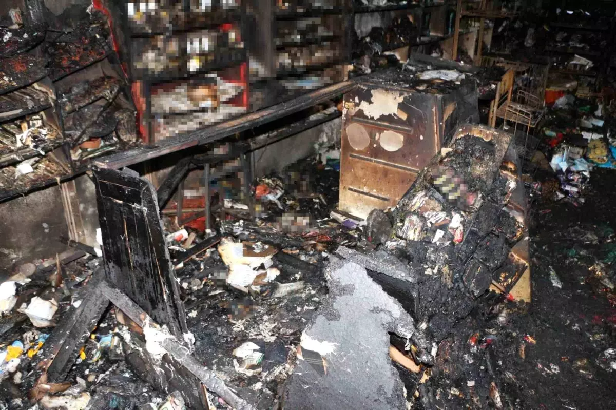 Bakkal Dükkanına Ateş Koydu